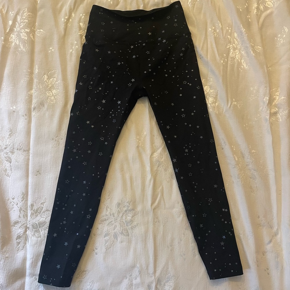Beyond Yoga leggings- black with stars- S